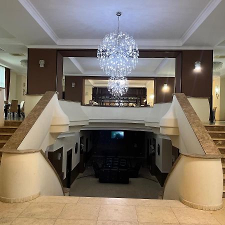 Albert Hotel Πλοέστι Εξωτερικό φωτογραφία