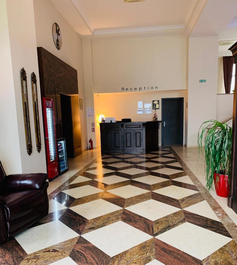 Albert Hotel Πλοέστι Εξωτερικό φωτογραφία