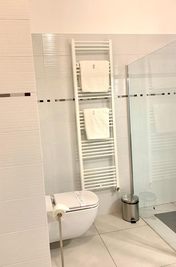 Albert Hotel Πλοέστι Εξωτερικό φωτογραφία