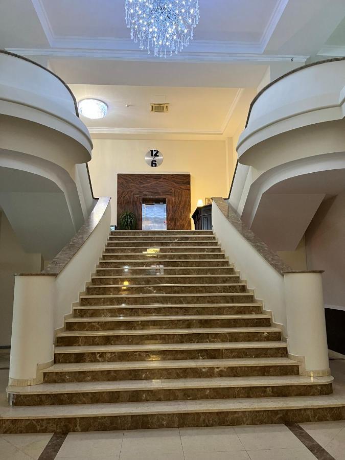 Albert Hotel Πλοέστι Εξωτερικό φωτογραφία