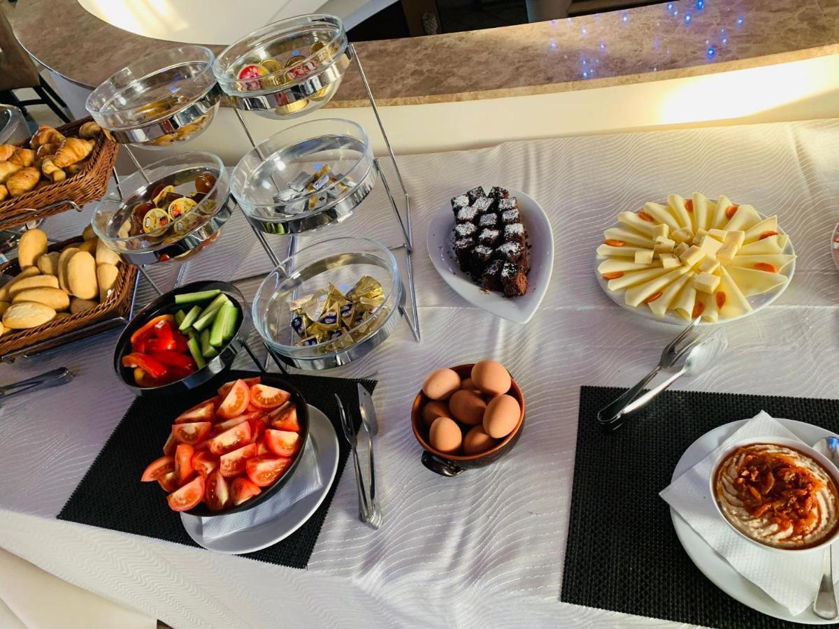 Albert Hotel Πλοέστι Εξωτερικό φωτογραφία