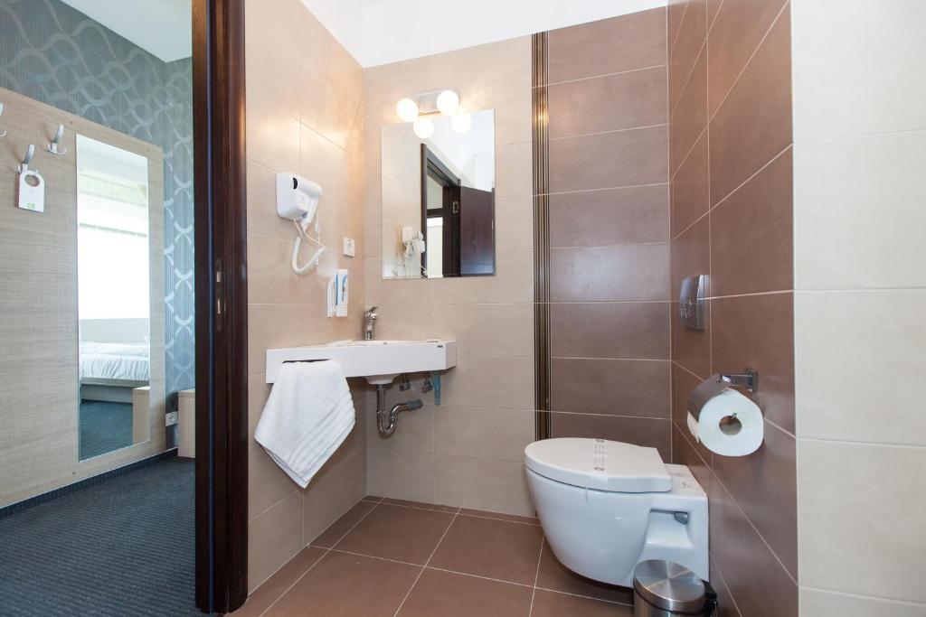 Albert Hotel Πλοέστι Εξωτερικό φωτογραφία